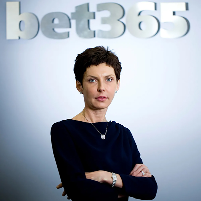 Denise Coates là nữ CEO điều hành công ty cá cược trực tuyến Bet365